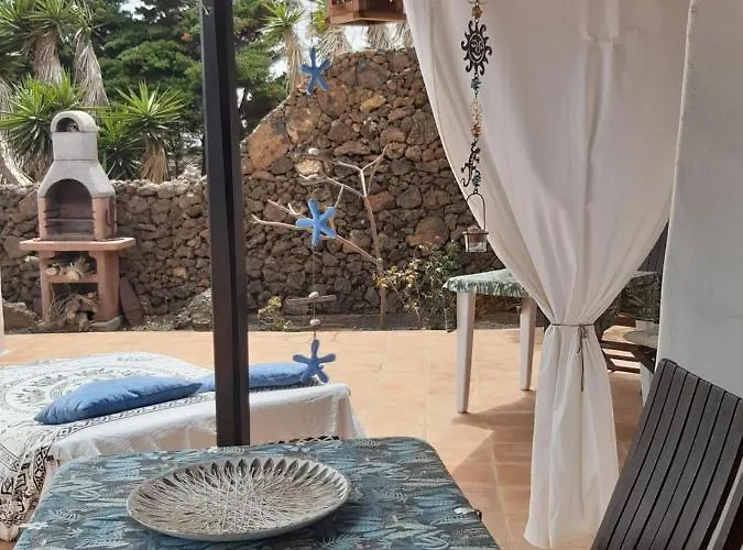 Típica Lanzarote House Only Adults Bed and breakfast